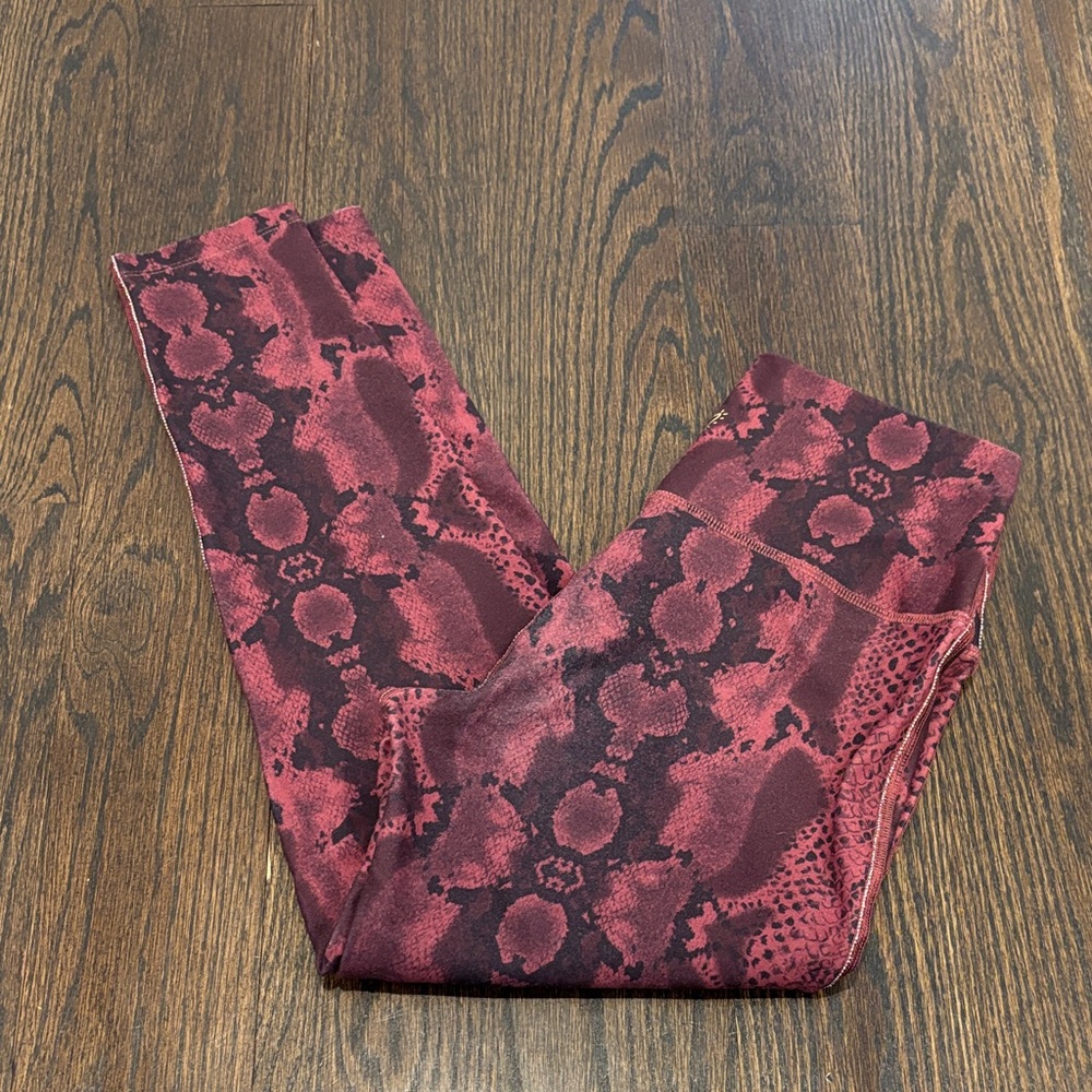Betsey Johnson Women’s Red and Black Snake Print Leggings Size Small